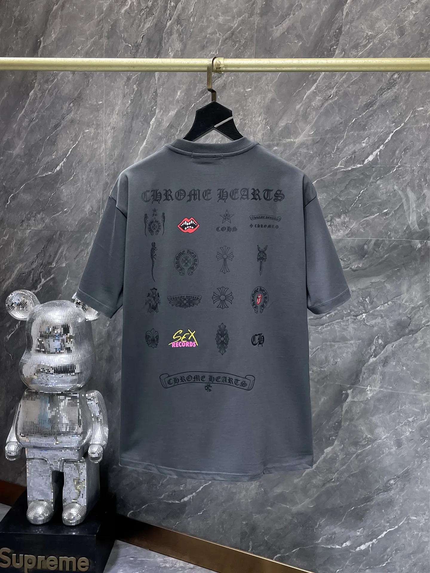 P150 new Chrome Hearts 25ss worn model for summer! High-weight, environmentally friendly and high-quality top-quality fabric 280g Crow contrast graffiti frayed embroidered short sleeves. Counter synchronization. 1:1 replica version. Recommended colors: black, white, gray. Size: S, M, L, XL